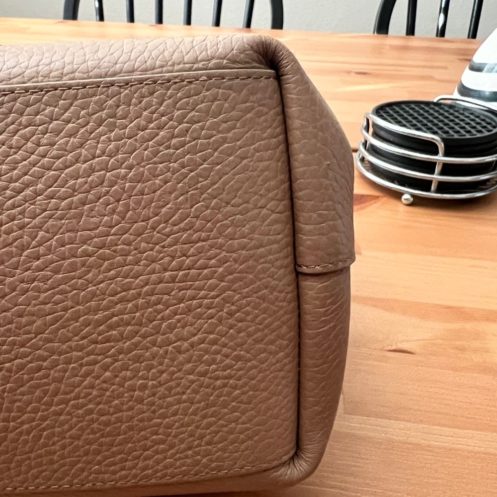 Cuyana 16 Inch System Tote in Cappuccino Pebbled Leather - Picture 3 of 7